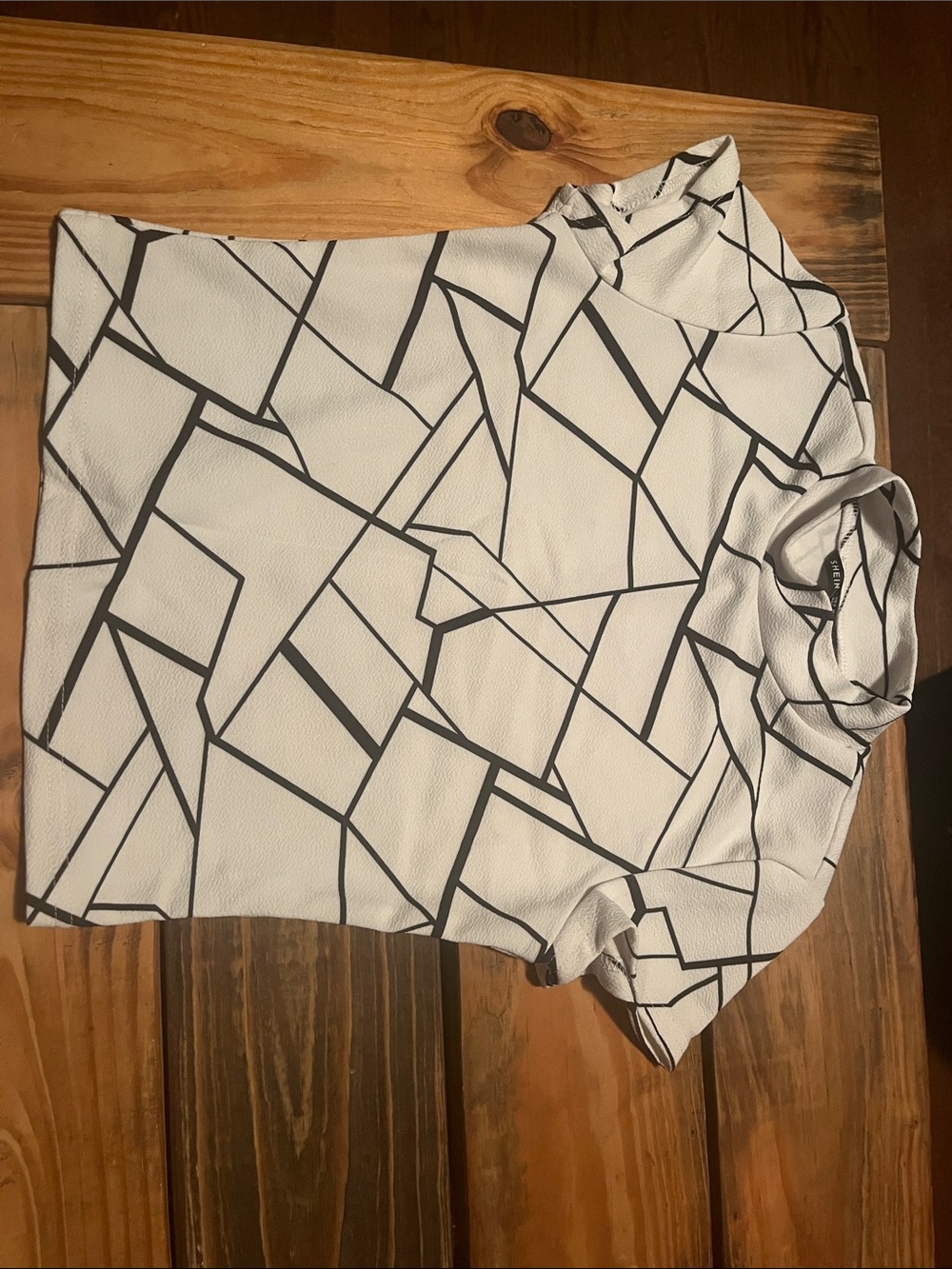 SHEIN White Crop Top with Black Geometric Print